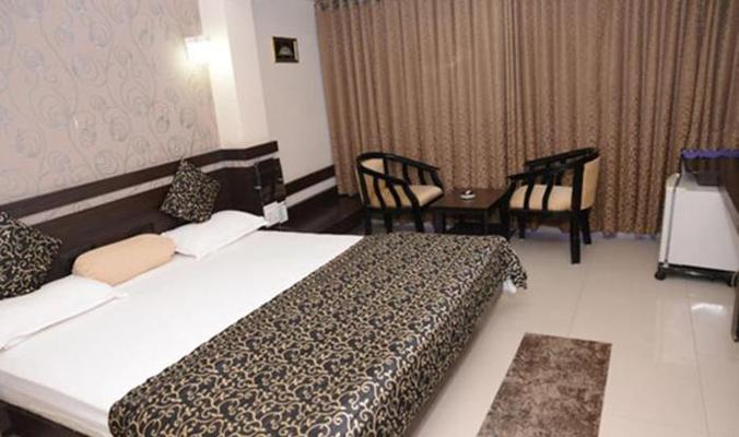 Hotel Savshanti Towers